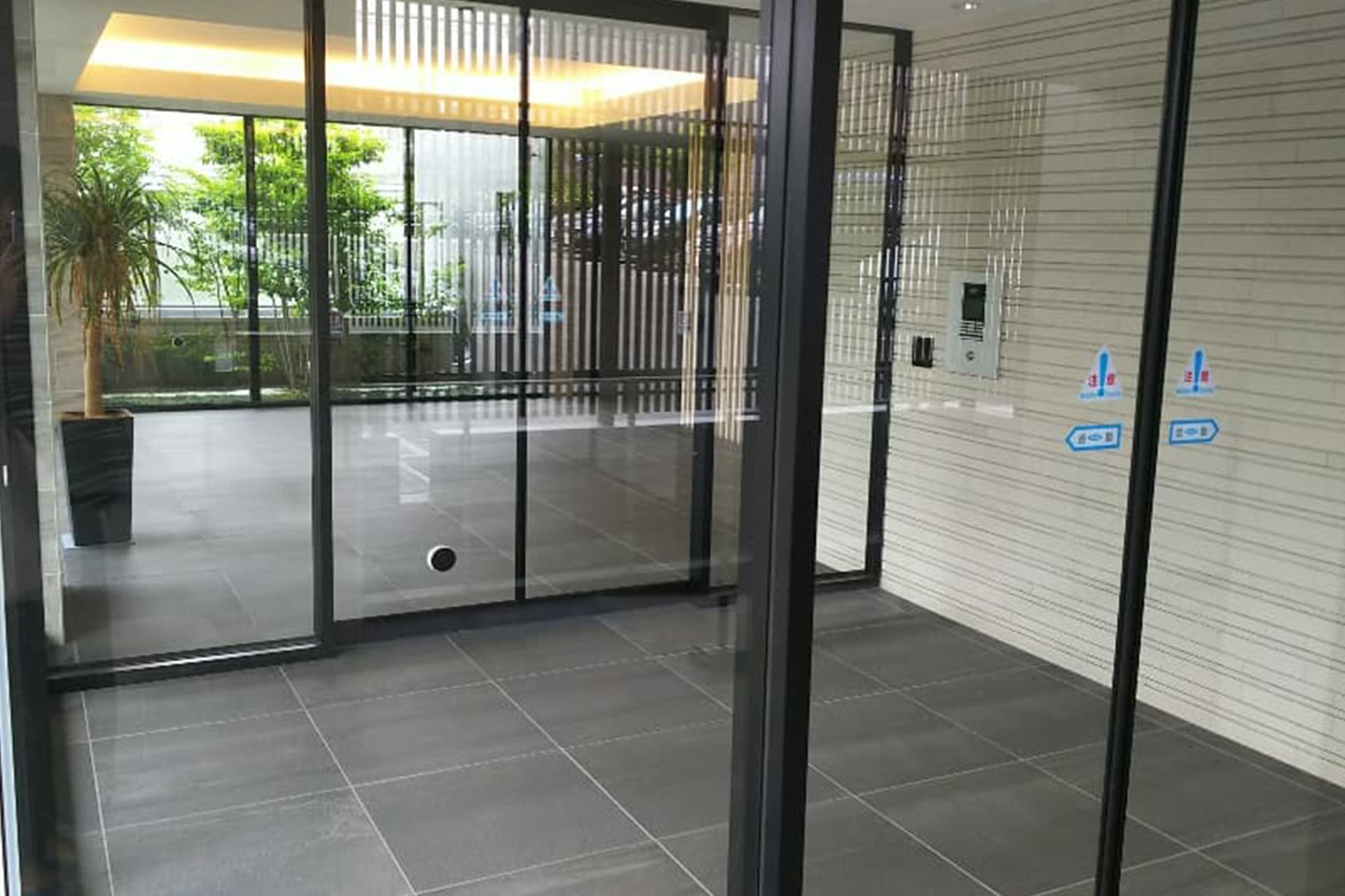 オートロック・防犯カメラ設置